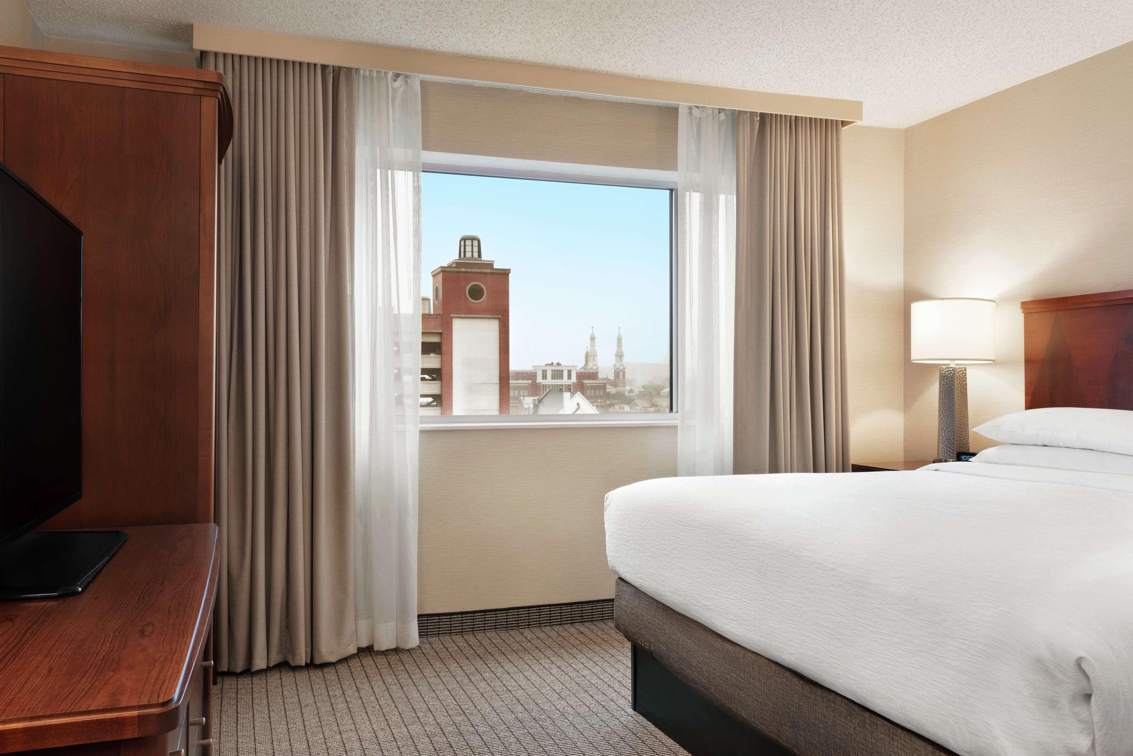 Embassy Suites Cincinnati - Rivercenter Covington Buitenkant foto
