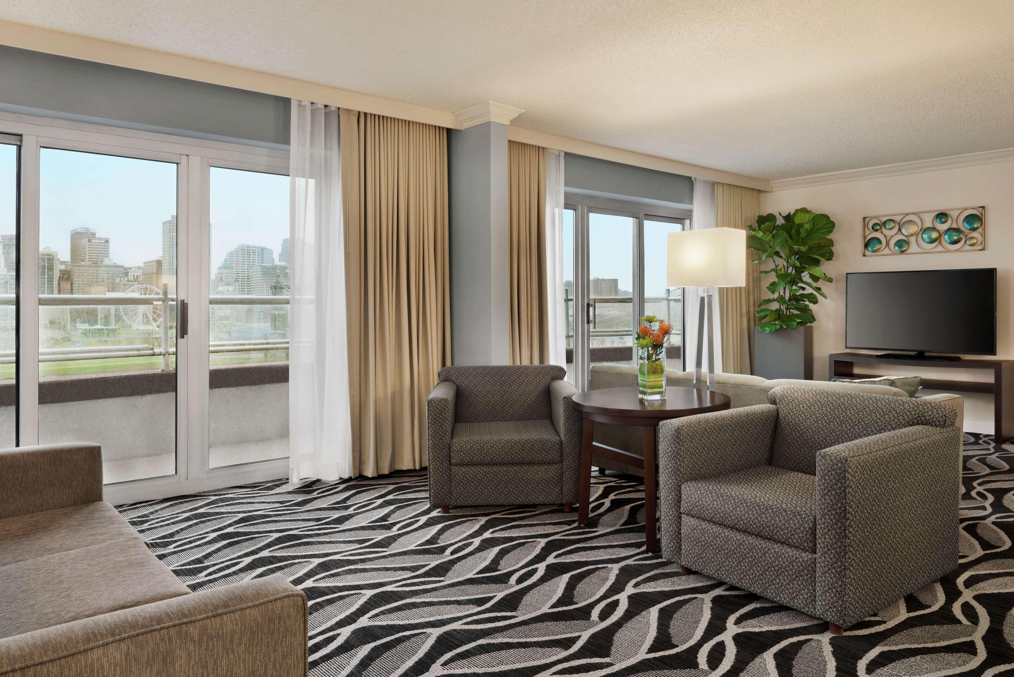 Embassy Suites Cincinnati - Rivercenter Covington Buitenkant foto