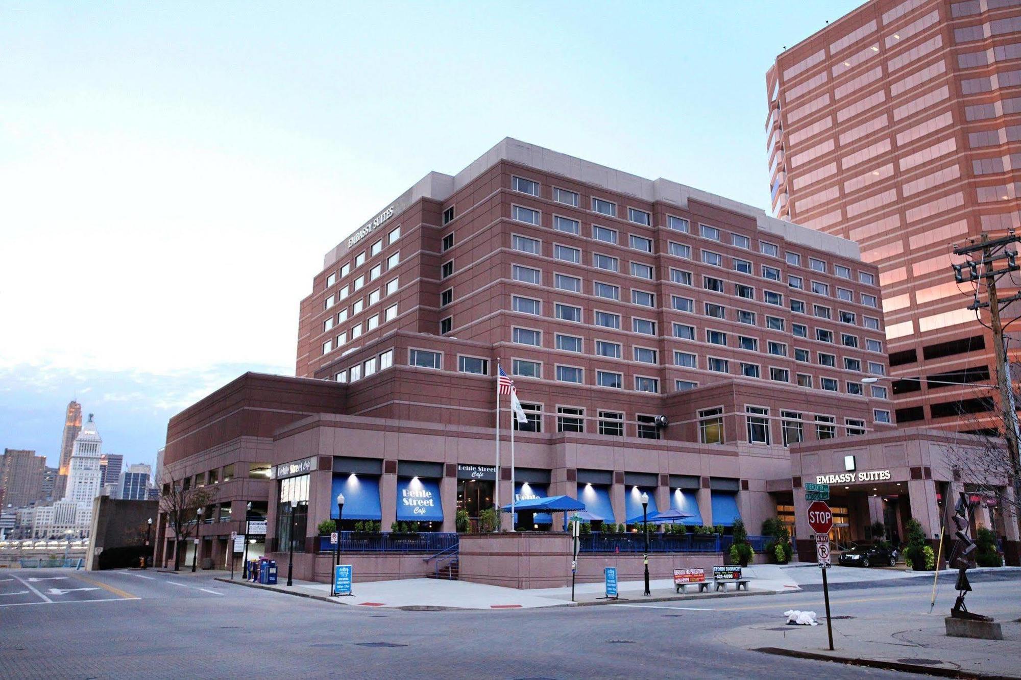 Embassy Suites Cincinnati - Rivercenter Covington Buitenkant foto